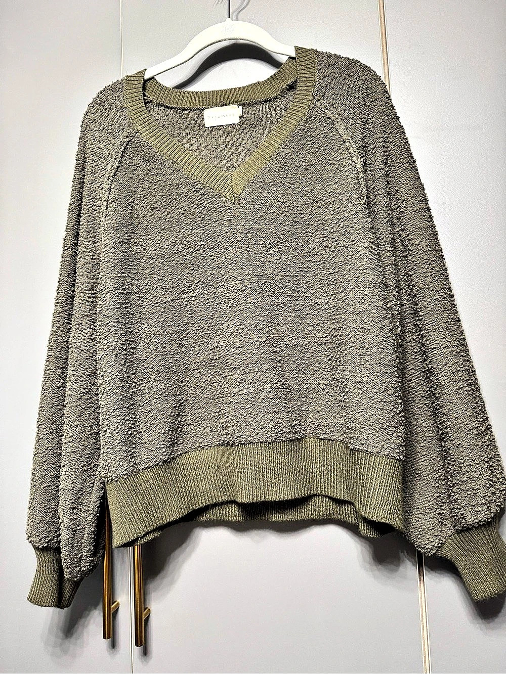 Dreamers Women'Small V-Neck Sweater in Green Size Small Like New